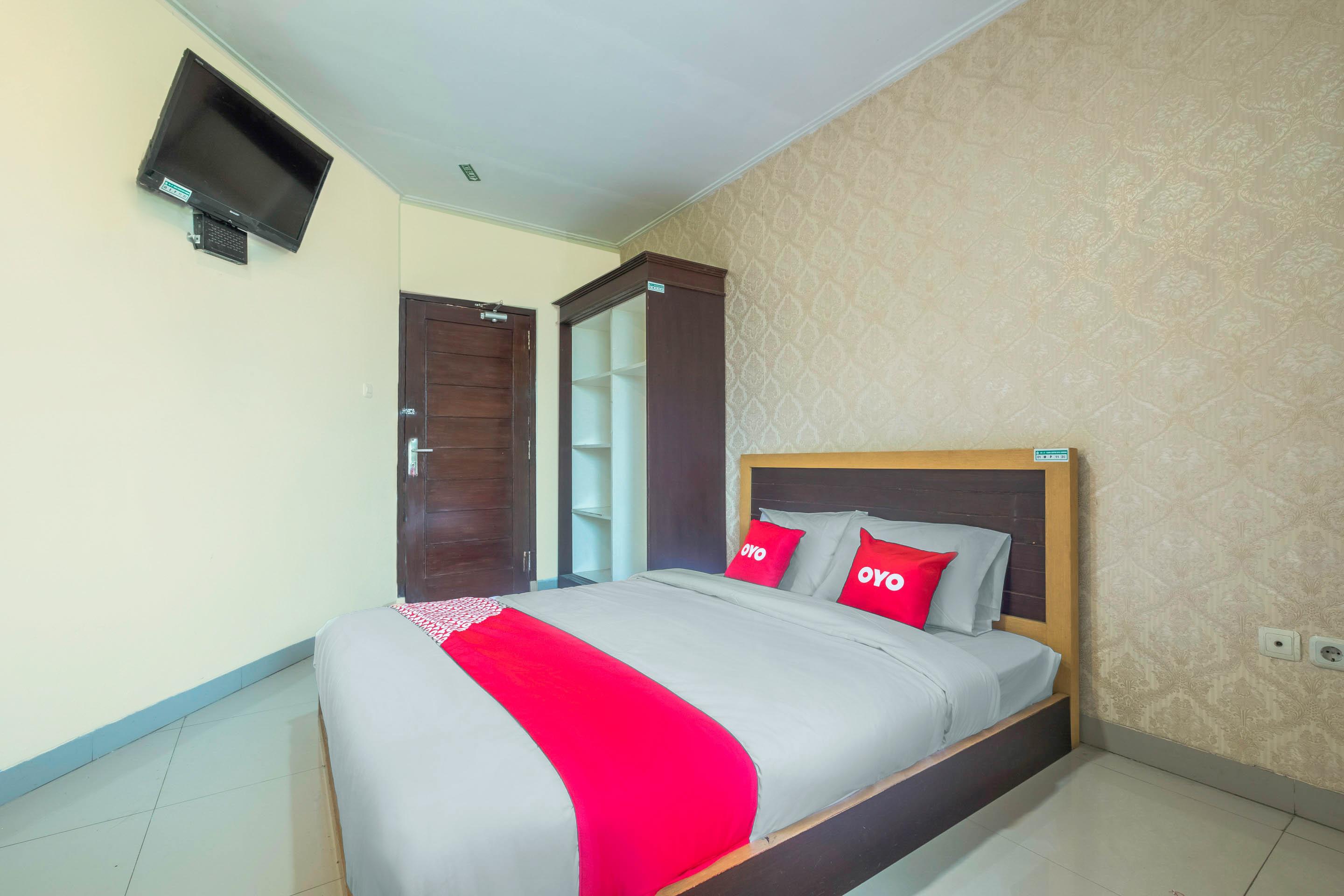 Oyo 2132 Pondok Avicenna Cirebon Exteriör bild