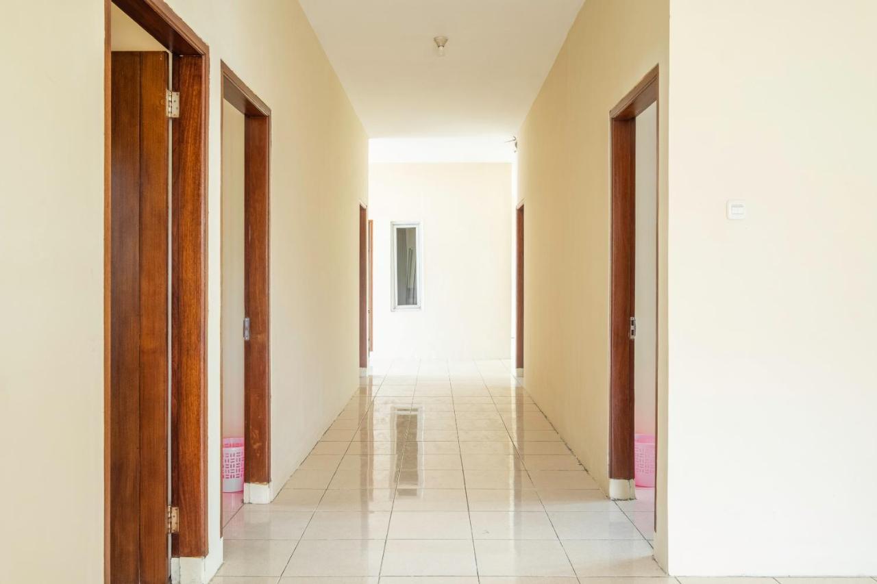 Oyo 2132 Pondok Avicenna Cirebon Exteriör bild